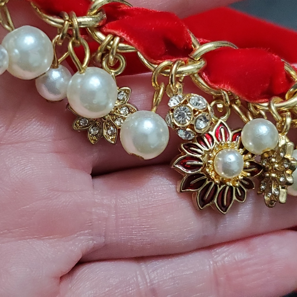 Holiday Lane gold tone poinsettia charm bracelet - Picture 7 of 7